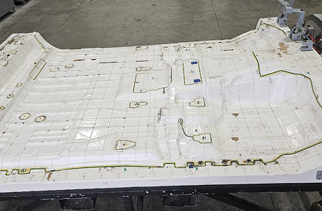 3D-scanning-of-Large-Automotive-Carpet-Trim-check-fixture
